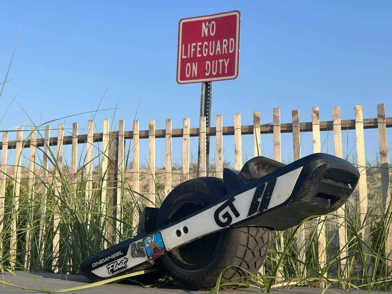 onewheel gt on the beach